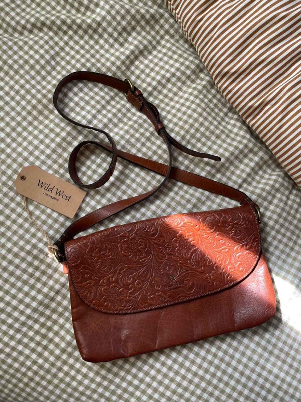 Wild West Los Angeles Floral Tooled Leather Crossbody Bag NEW Cowgirl Festival - Picture 2 of 7